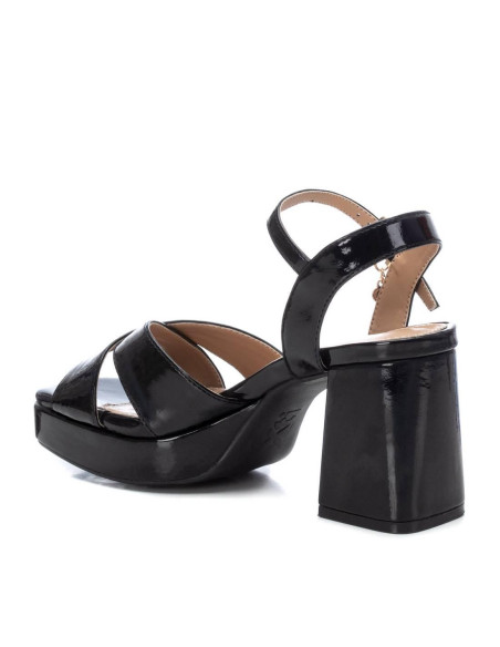 Sandalia de mujer tipo charol pala cruzada - XTI 142356 - negro