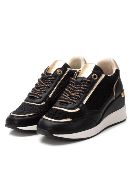 Zapatilla mujer textil estilo crochet con plantilla extraíble cordones - XTI 143930 - negro