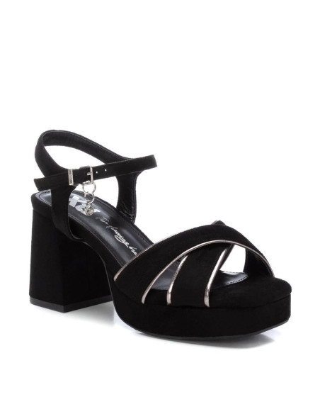 Sandalia de mujer con detalle en el borde metalizado - XTI 143819 - negro