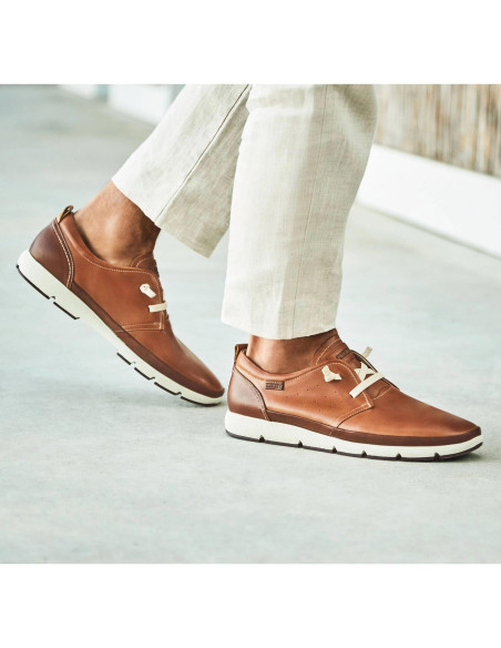 Deportivo con elásticos y calce extra - PIKOLINOS M4A-4266C1- cuero