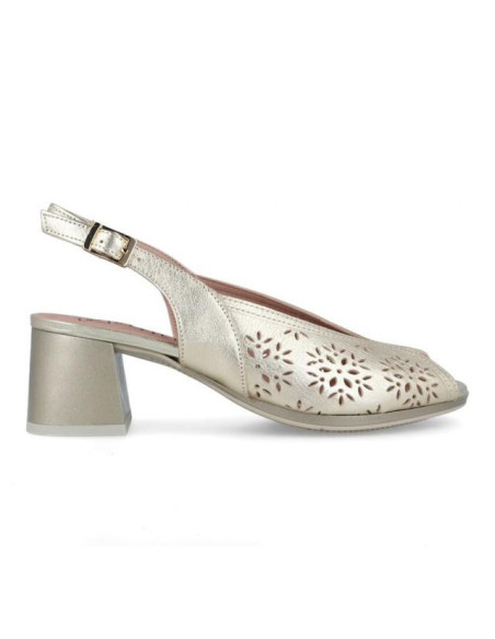 Sandalia con picados en piel laminado - PITILLOS 10532 - oro