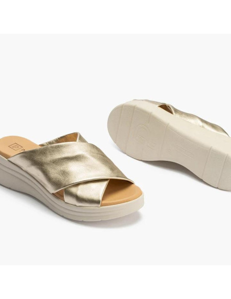 Zueco tubulares cruzados en piel laminado ORO- PITILLOS 10612 - oro