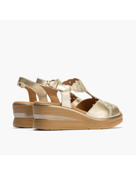 Sandalia plataforma con hebilla en piel - PITILLOS 10350 - oro