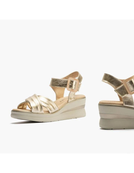 Sandalia plataforma con hebilla en piel - PITILLOS 10364 - oro
