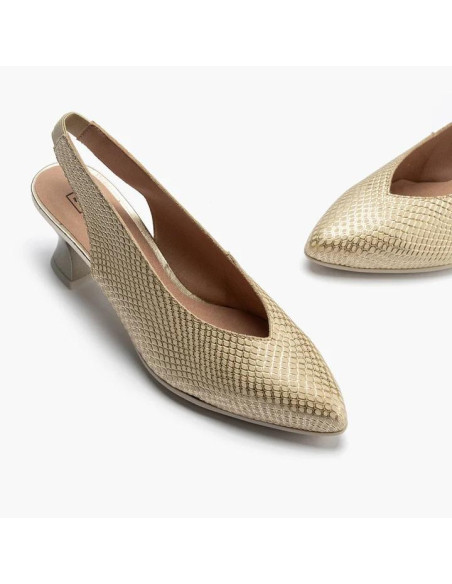 Salón de pico con elástico en piel grabada fantasía - PITILLOS 10510 - oro