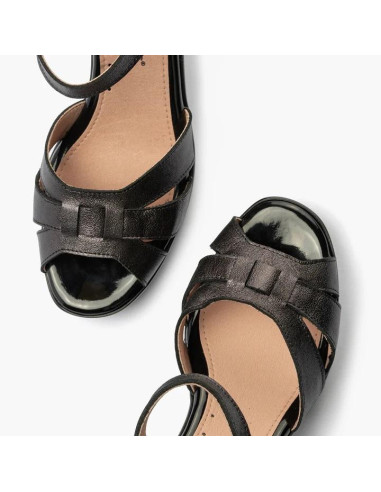 Sandalia plataforma 3 tubulares con hebilla en piel laminada - PITILLOS 20123 - negro