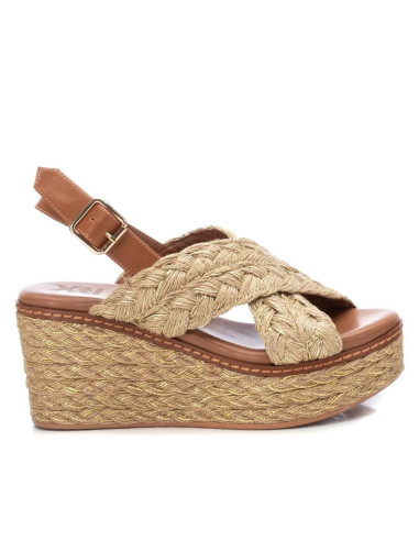 XTI - sandalia dorada cruzada -141064