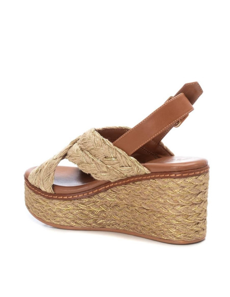 XTI - sandalia dorada cruzada -141064