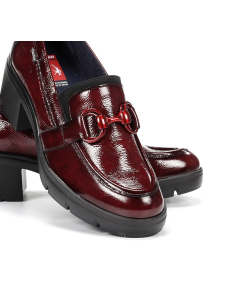 FLUCHOS - Mocasin charol burdeos - F2111